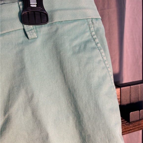 Izod‎ saltwater shorts - Picture 2 of 4